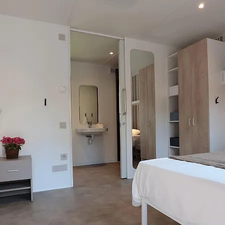 Hu Firenze Certosa In Town Kamp alanı 3*