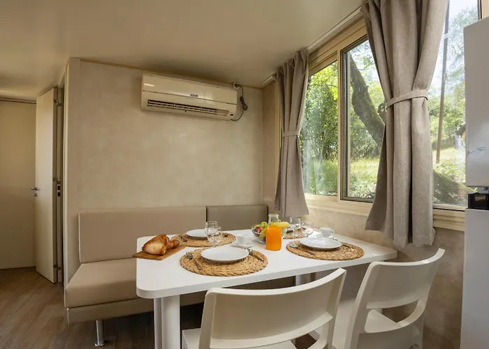 אתר קמפינג Hu Firenze Certosa In Town 3*